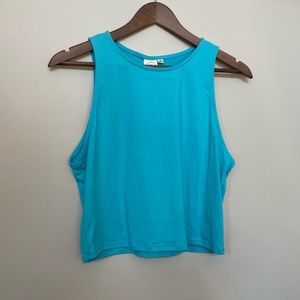 🌸 Live in the Moment 🌸 cropped tank